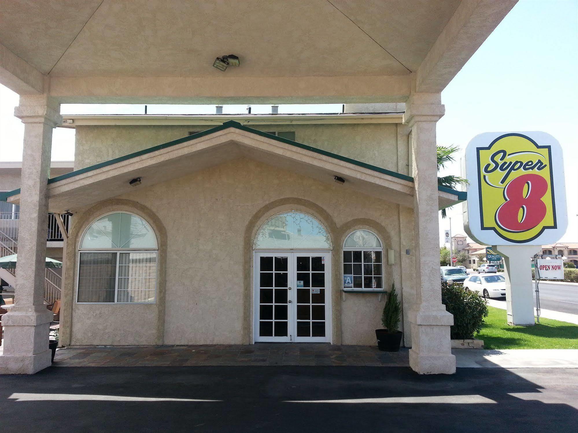 Super 8 By Wyndham Ridgecrest Motel Екстериор снимка